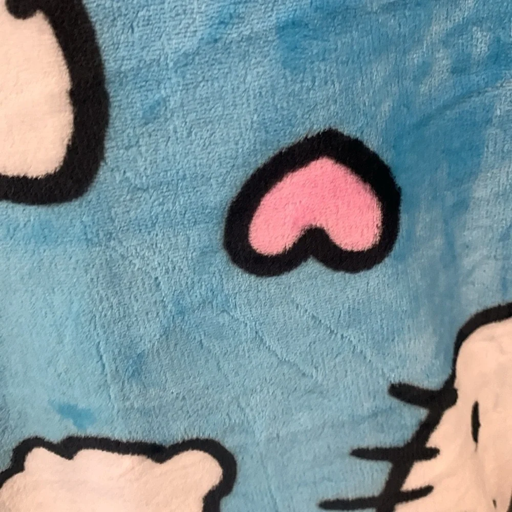 New Hello Kitty & Rainbows Bright Blue Plush 60 x 70 Throw Blanket With Tag